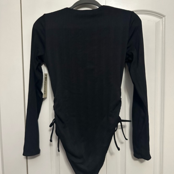 Black Long Sleeve Ruched Swimsuit - Picture 3 of 3
